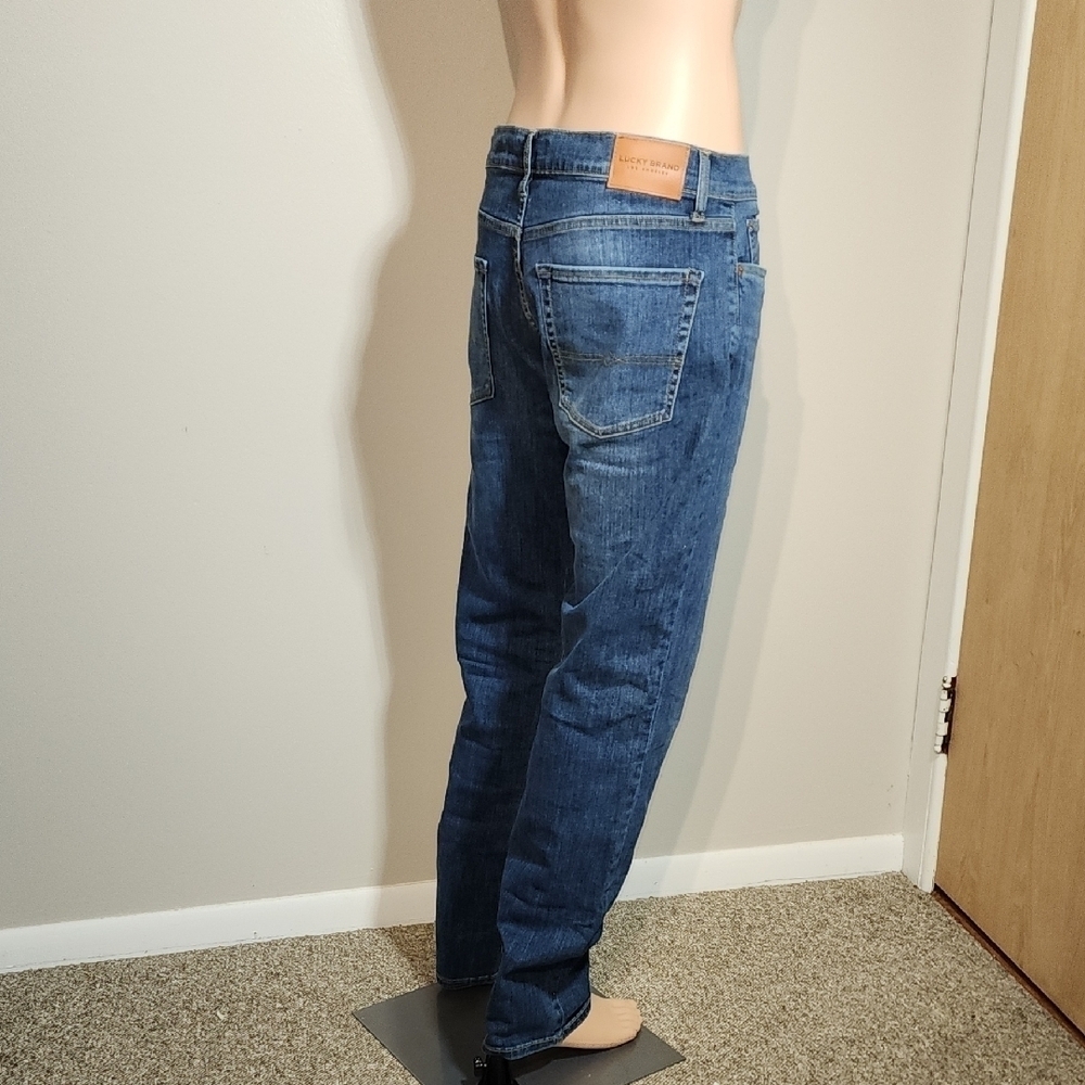 Lucky Brand Men's Indigo Straight Jeans - Picture 10 of 10